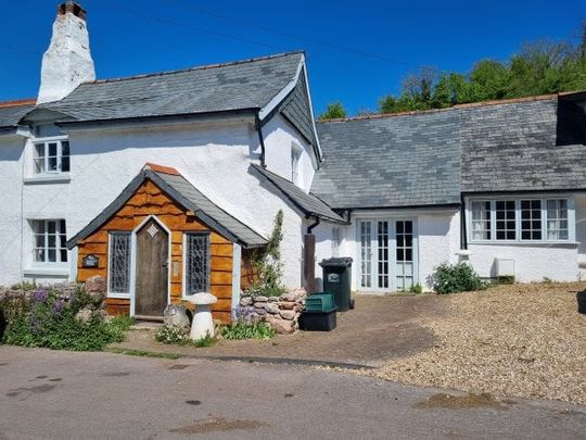 School Road, Newton Abbot, TQ12 - Photo 1