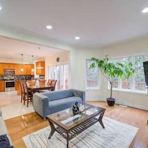 For Lease - 45 Abilene Court, Richmond Hill, Ontario - Photo 2