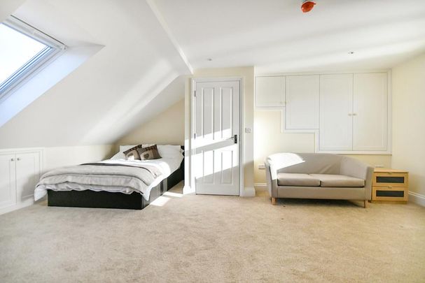 1 bedroom in a house share to rent - Photo 1