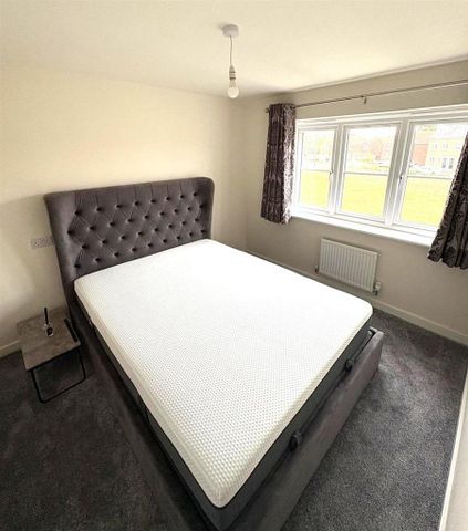 4 bedroom detached house to rent - Photo 5