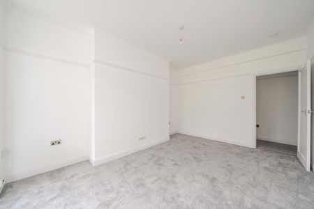 3 bedroom apartment to rent - Photo 4
