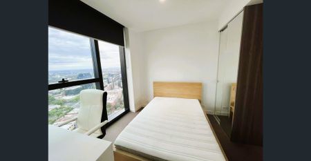 Furnished 2 Bedroom 2 Bathroom Apartment in Swanston Central - Photo 3