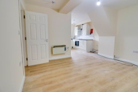 2 bed apartment to rent in Junction Road, Wigston, LE18 - Photo 4