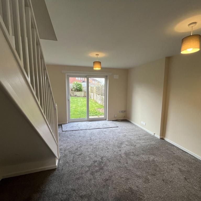 2 bedroom semi-detached house to rent - Photo 1