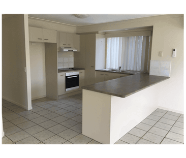 SPACIOUS FAMILY HOME - Photo 1