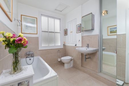 2 Bed Terraced House, Tyneham Rd, SW11 - Photo 5