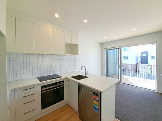 71 Ngae Place, Mangere East - Photo 1