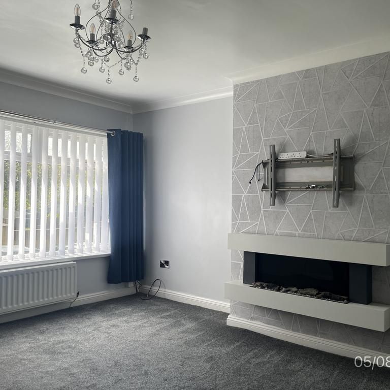 3 bedroom terraced house to rent - Photo 1