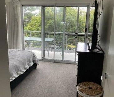 LARGE 2 STOREY 3 BEDROOM 2.5 BATHROOM TOWNHOUSE ON KAWANA ISLAND - Photo 6