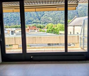 Möbliertes Attikaeinzimmer in der Innenstadt von Bellinzona zu verm... - Foto 4