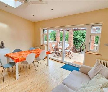 Taunton Avenue, Hounslow, TW3 - Photo 4