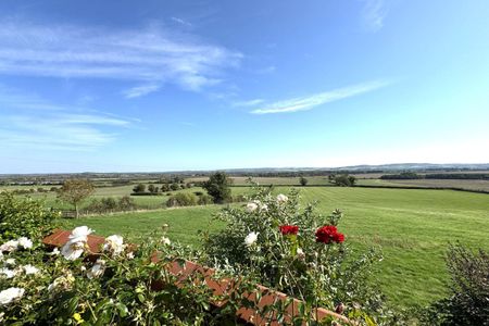 Howell Hill Close - Photo 4