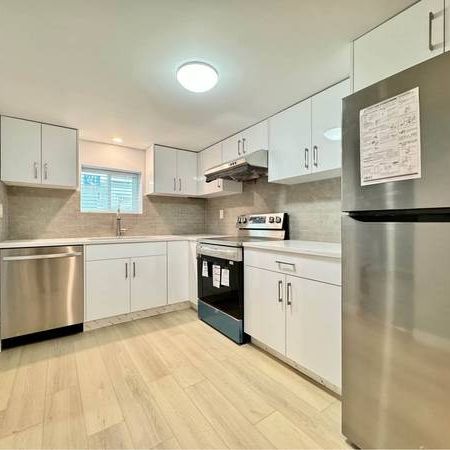 Newly Renovated Ground floor 3Bed1Bath House West Vancouver - Photo 1