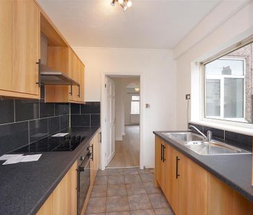 3 bedroom terraced house to rent - Photo 5