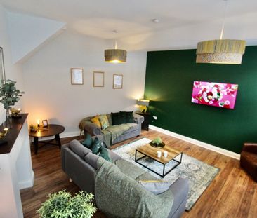 3 Bed Terraced House, Commerce Square, NG1 - Photo 2