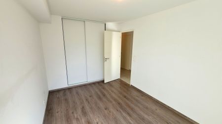 Location Appartement 3 pièces 72m² - Photo 5