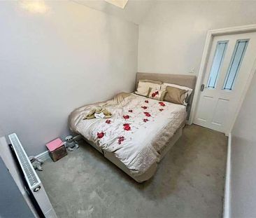 Oxford Street, Pontypridd, CF37 - Photo 3