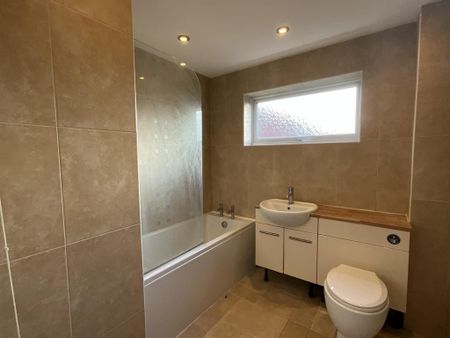 2 bedroom apartment to rent - Photo 5