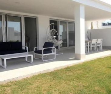 3 bedroom luxury Apartment for rent in Estepona, Andalusia - Photo 6