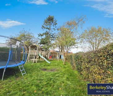 3 bedroom semi-detached house to rent - Photo 4