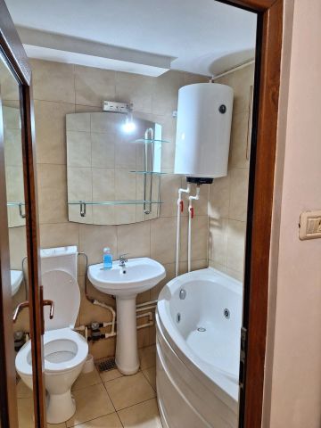 Inchiriez apartament 2 camere - Photo 5
