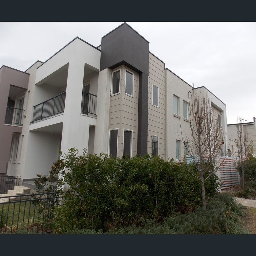 2/8 Haynes Street, Penrith, NSW 2750 - Photo 1