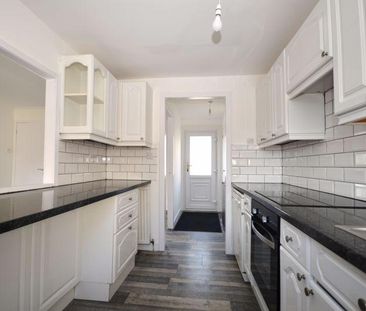 2 bedroom terraced house to rent - Photo 4