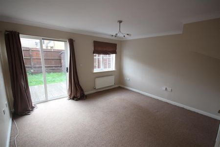 2 bedroom End Terraced to let - Photo 4