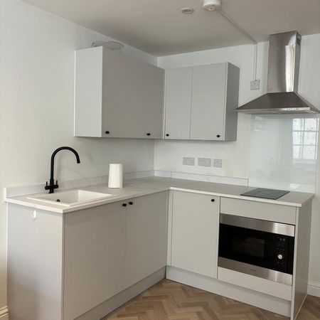 1 bedroom flat to rent - Photo 3