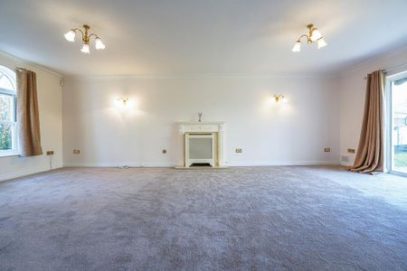 5 bedroom detached house to rent - Photo 3