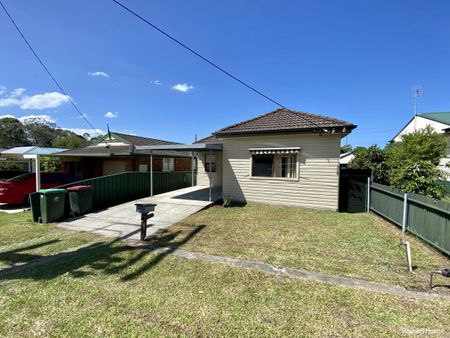 6 Albert Street, Edgeworth, NSW 2285 - Photo 3