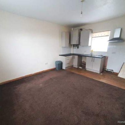 2 bedroom property to rent in Batley - Photo 1