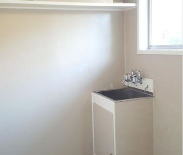 MT ALBERT - 2 bedroom unit with a garage - Photo 1