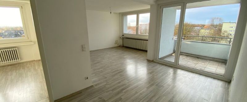 Aufzug vorhanden ! Möbel rein und fertig ! - Photo 1