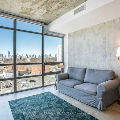 E9419485.Super Bright 1 bedroom loft with views.319 Carlaw Ave - Photo 1