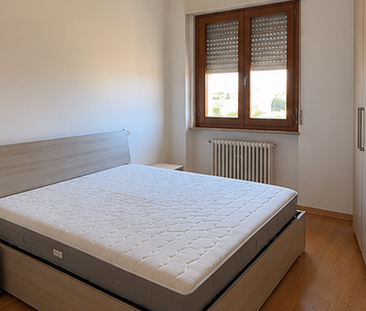 Bilocale spazioso con terrazzo a Negrar - Photo 2