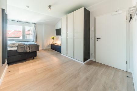 City-Residence: Neu möbliertes Design-Apartment mit exzellenter Ausstattung. - Photo 3