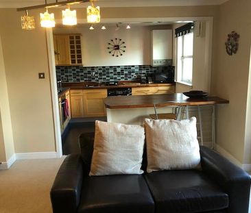 2 bedroom flat to rent - Photo 4