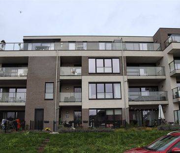 Rustig en recent gelegen appartement met terras en autostaanplaats. - Foto 1