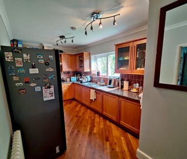 2 bedroom end of terrace house to rent - Photo 3