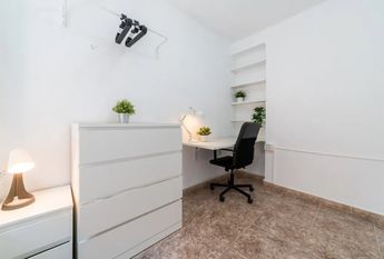 Carrer Verge de lOlivar, Torrent, Valencian Community 46900