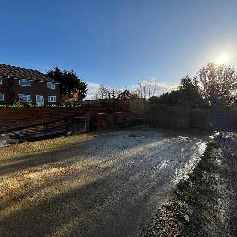 3 bedroom apartment to rent - Photo 1