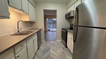 For Lease - 457 Wilkins Street, London South, Ontario - Photo 2