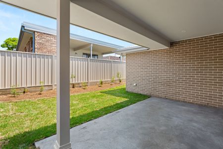 NDIS SUITABLE - Brand New Single Level 3 Bedroom Villa - Photo 4