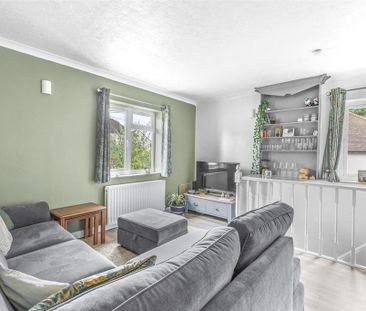 2 bedroom maisonette to rent - Photo 2