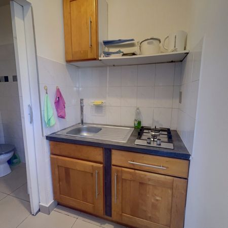 Location Appartement 1 pièce 15m² ST ANDRE 97440 - Photo 3