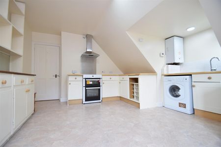 Greenbank, Green Lane, Northwood, HA6 - Photo 2
