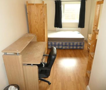 7 bedroom semi-detached house to rent - Photo 6