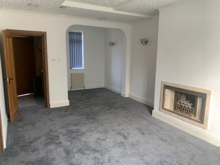 3 bedroom semi-detached house to rent - Photo 2