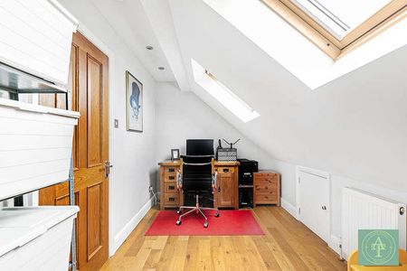 Elm Park Road, Winchmore Hill, London, N21 - Photo 3